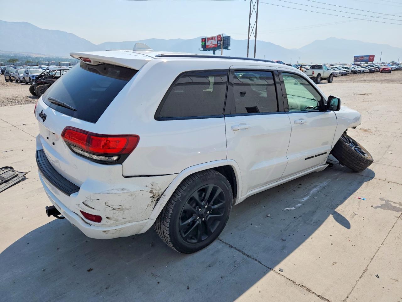 2019 Jeep Grand Cherokee Laredo - zdjęcie 3