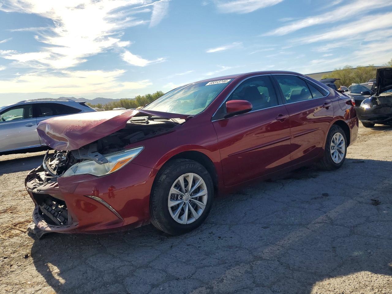 2017 Toyota Camry Le - zdjęcie główne