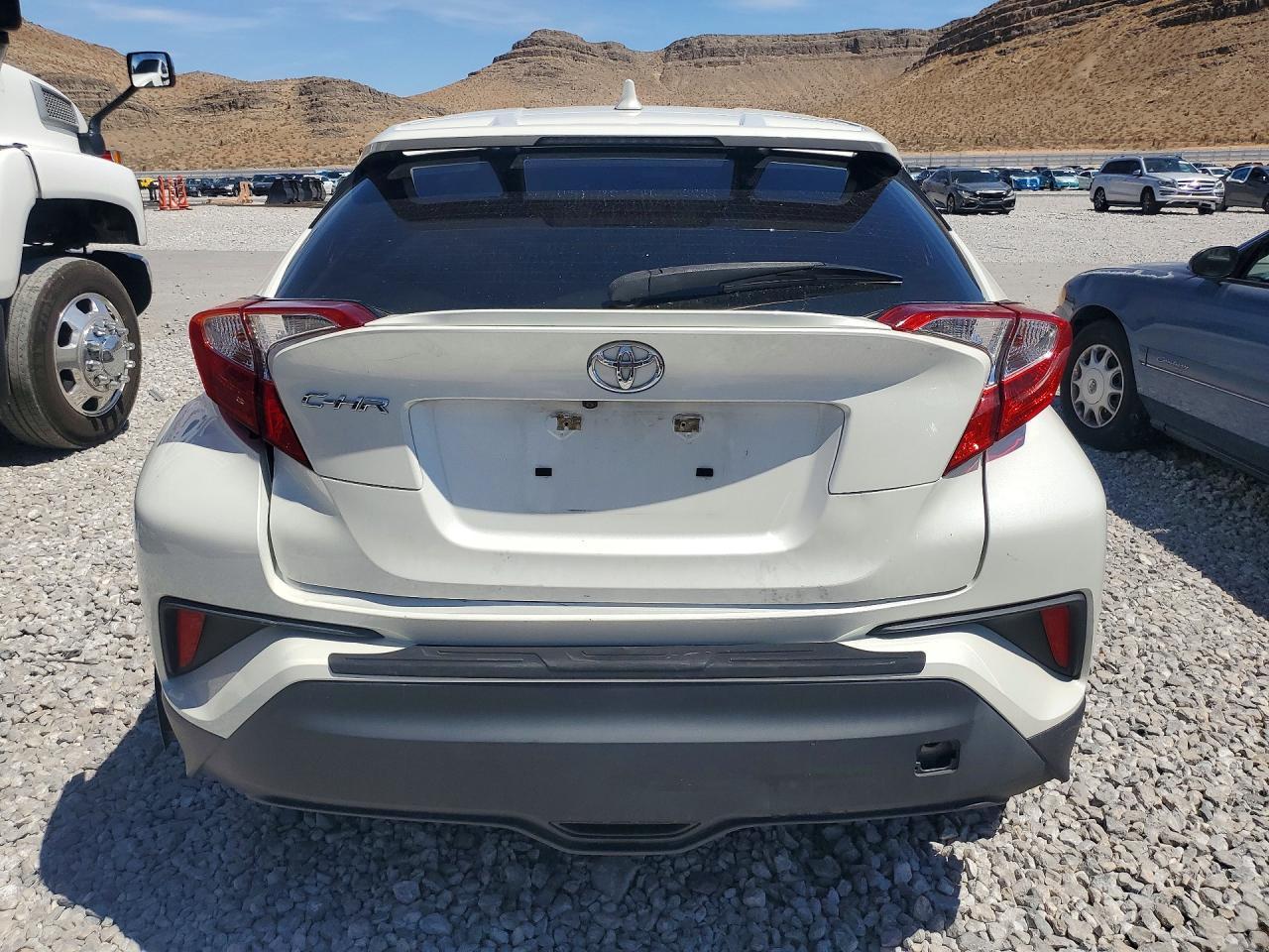 2019 Toyota C-Hr Le - zdjęcie 6