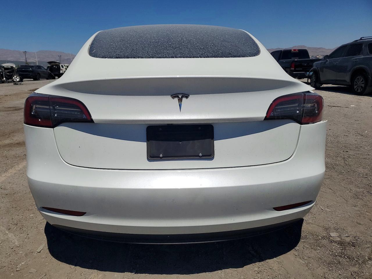 2023 Tesla Model 3 - zdjęcie 6