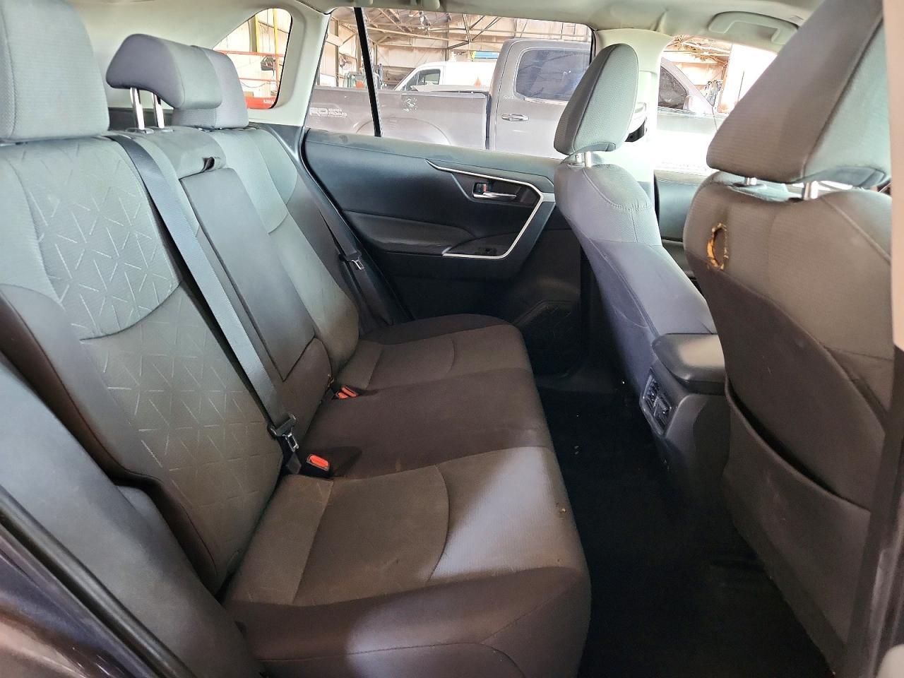 2019 Toyota Rav4 Xle - zdjęcie 12