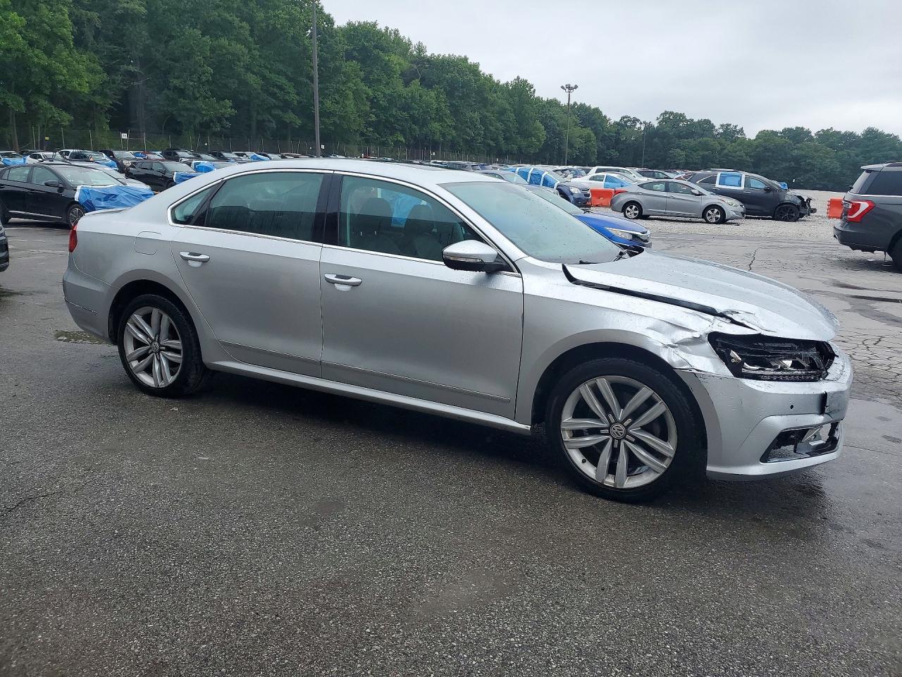 2016 Volkswagen Passat Sel - zdjęcie 4