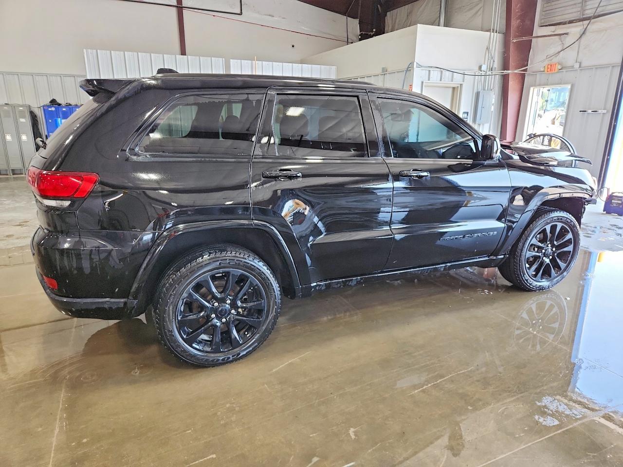 2019 Jeep Grand Cherokee Laredo - zdjęcie 3