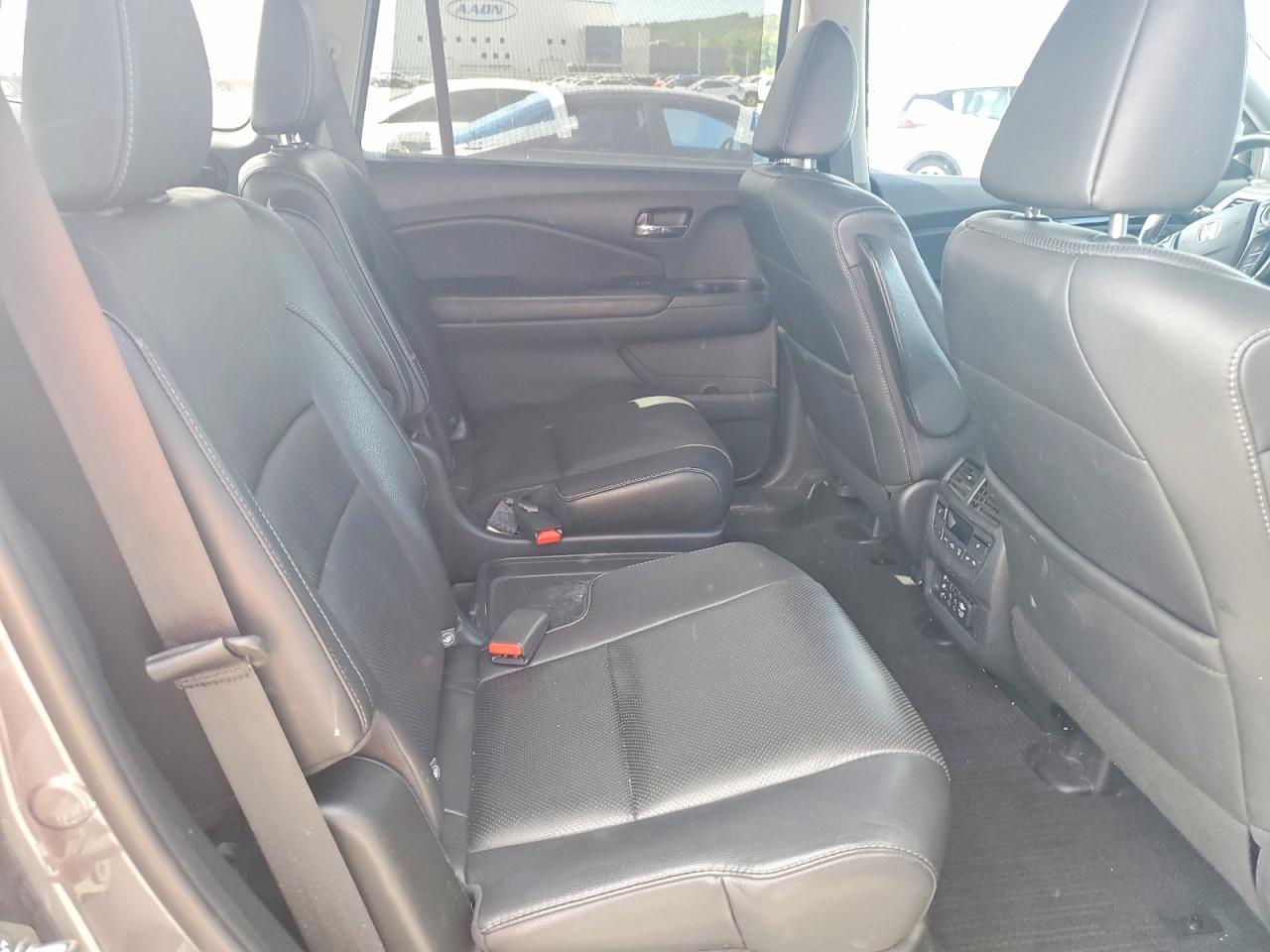 2016 Honda Pilot Elite - zdjęcie 11