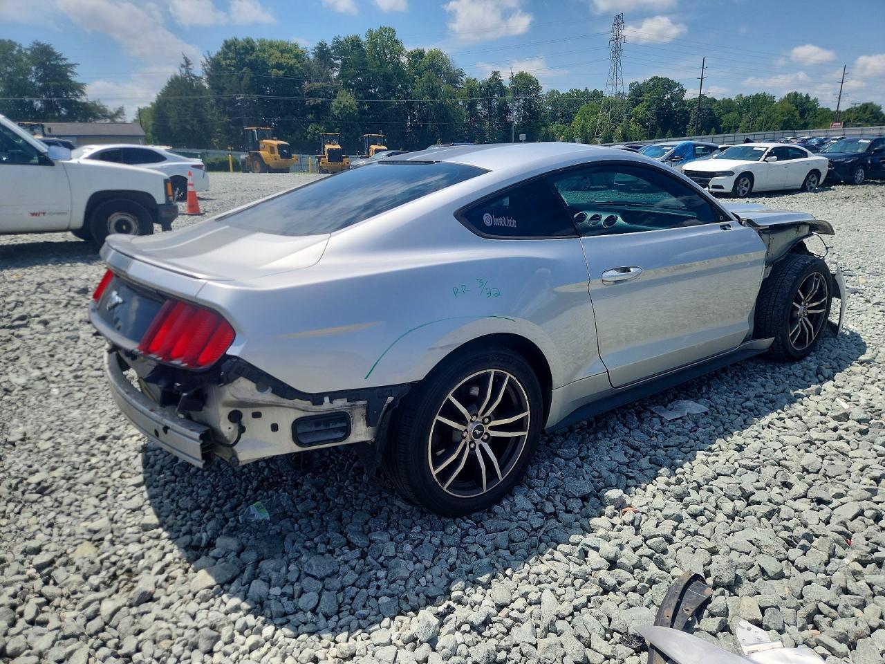 2016 Ford Mustang Base - zdjęcie 3