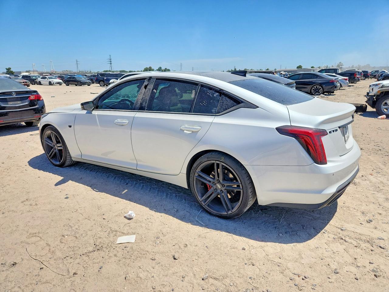2023 Cadillac Ct5 Luxury - zdjęcie 2