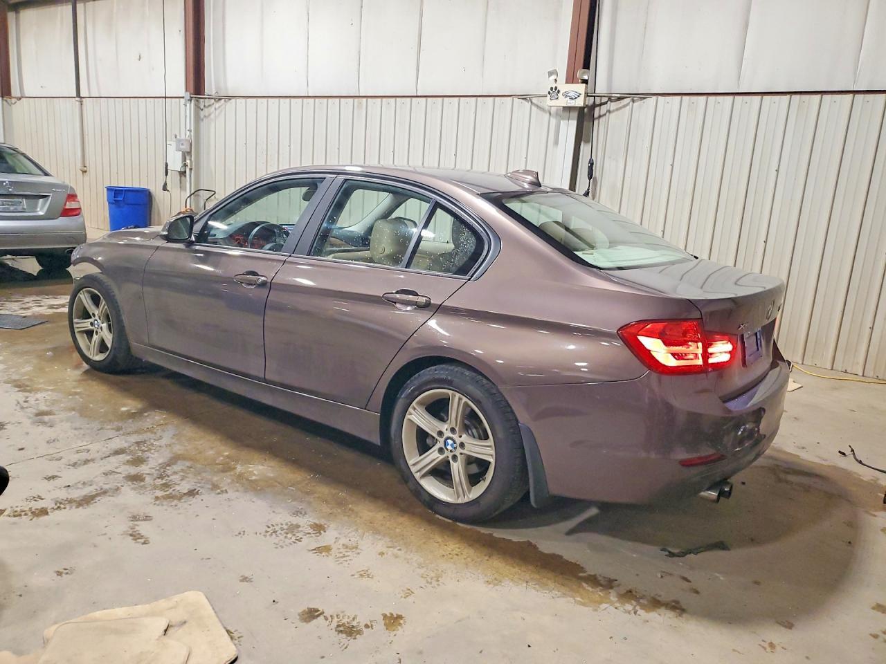 2013 BMW Seria 3 328i - zdjęcie 2