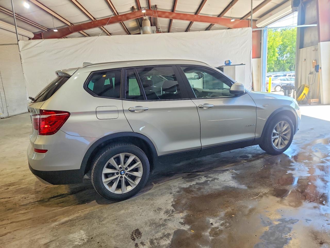 2017 BMW X3 xDrive28I - zdjęcie 3