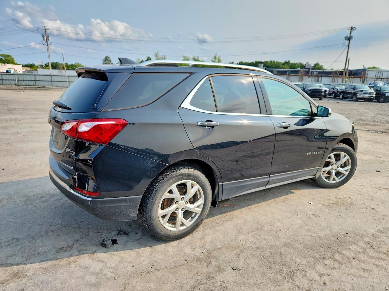 2019 Chevrolet Equinox Premier - zdjęcie 3