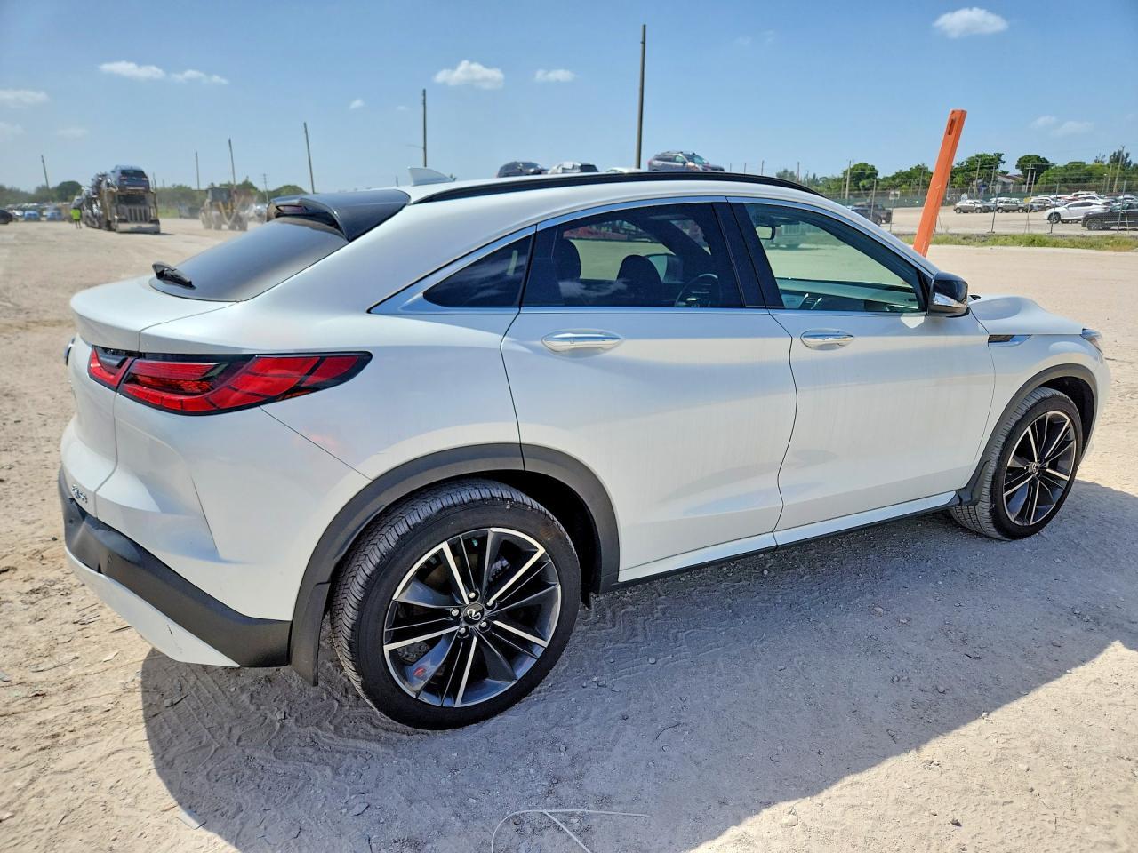 2025 Infiniti Qx55 Luxe - zdjęcie 3