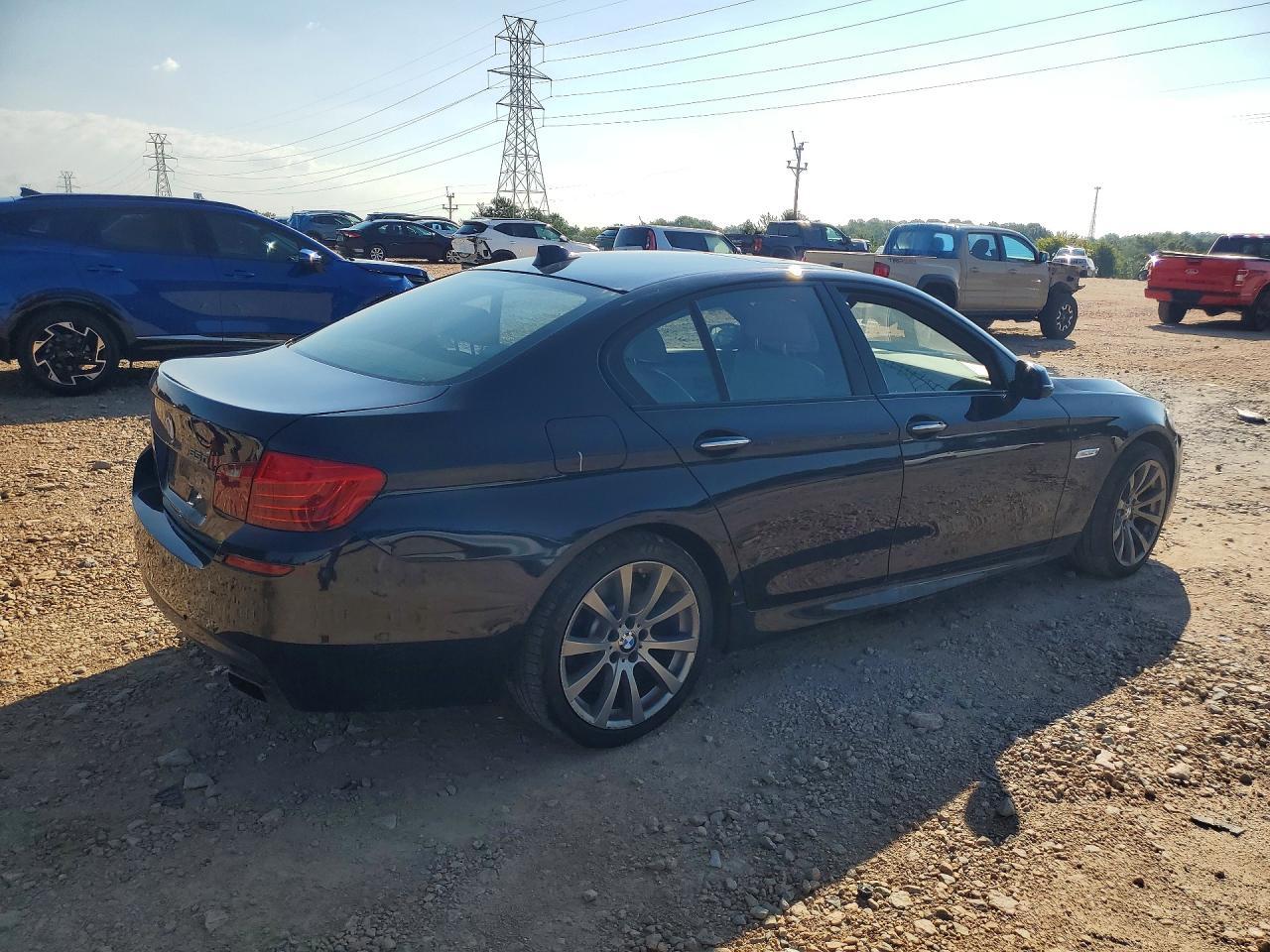 2014 BMW Seria 5 550i - zdjęcie 3