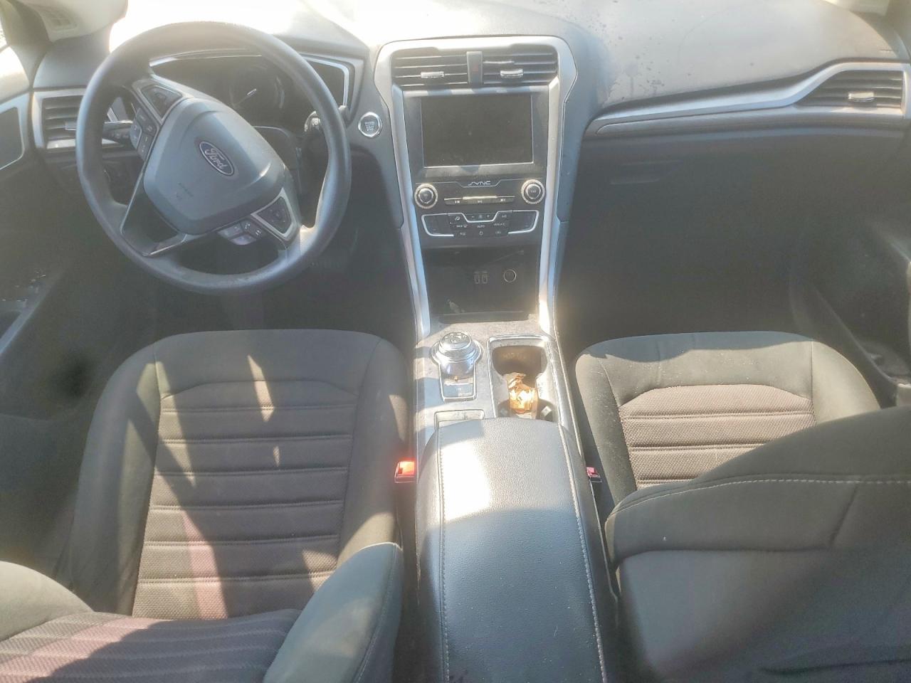 2020 Ford Fusion Se - zdjęcie 8
