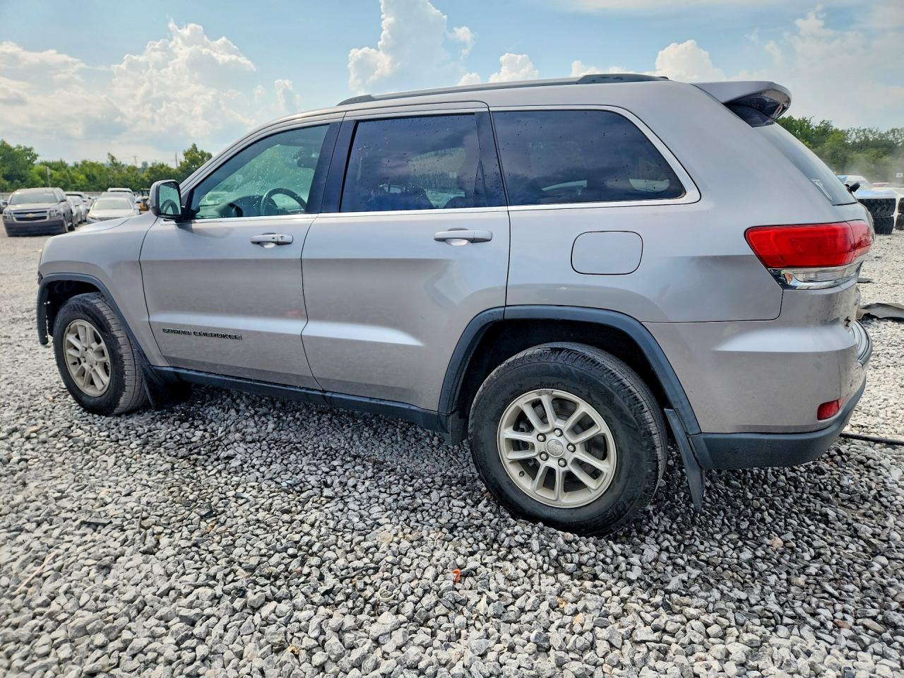 2018 Jeep Grand Cherokee Laredo - zdjęcie 2