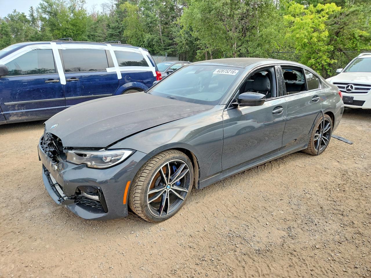 2019 BMW 330Xi - zdjęcie główne