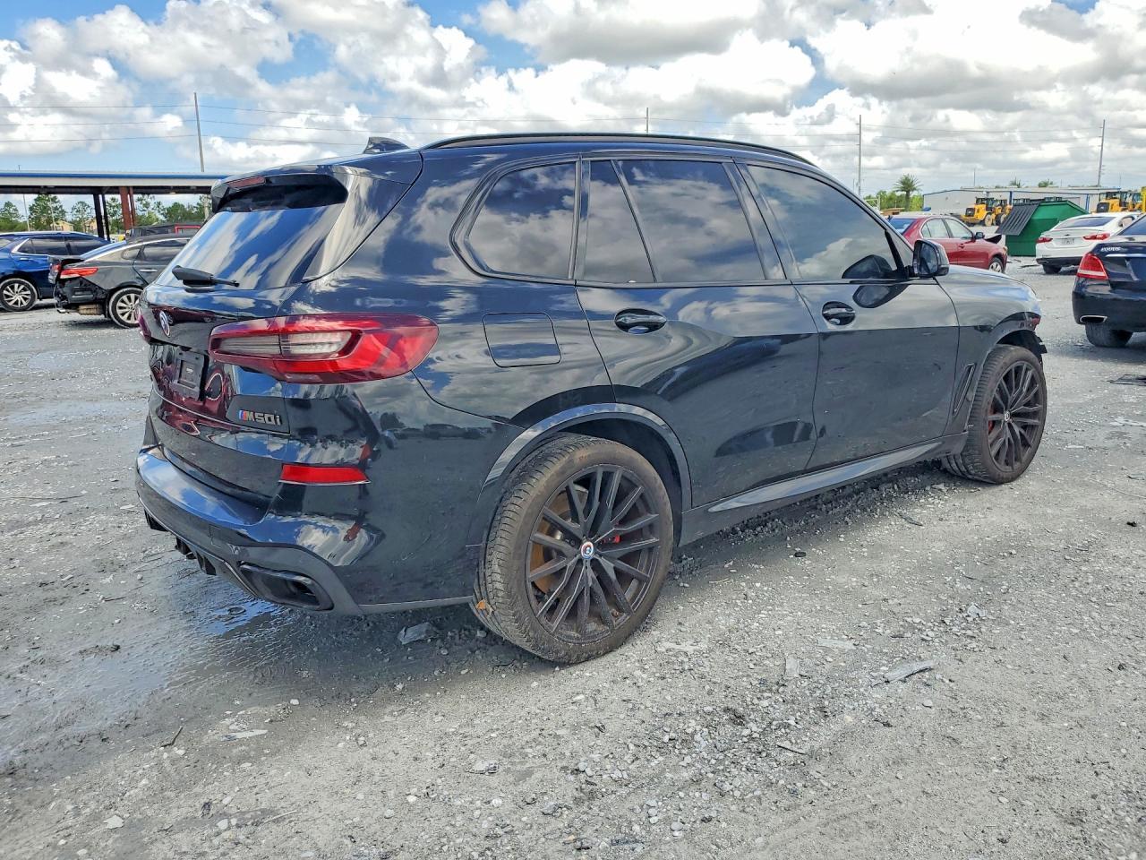 2022 BMW X5 M50I - zdjęcie 3