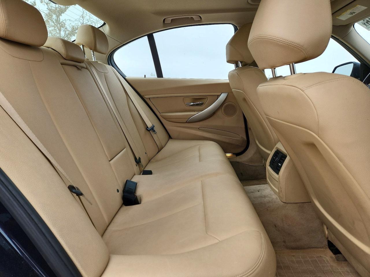 2014 BMW 320 I - zdjęcie 10