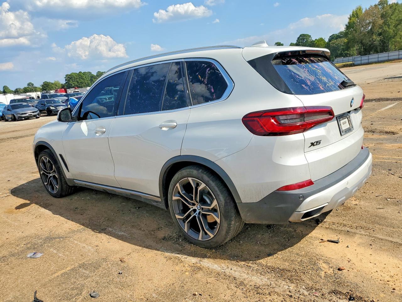 2020 BMW X5 xDrive40I - zdjęcie 2