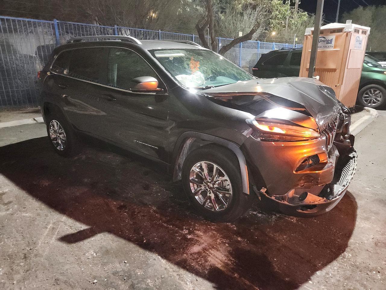 2016 Jeep Cherokee Latitude - zdjęcie 4