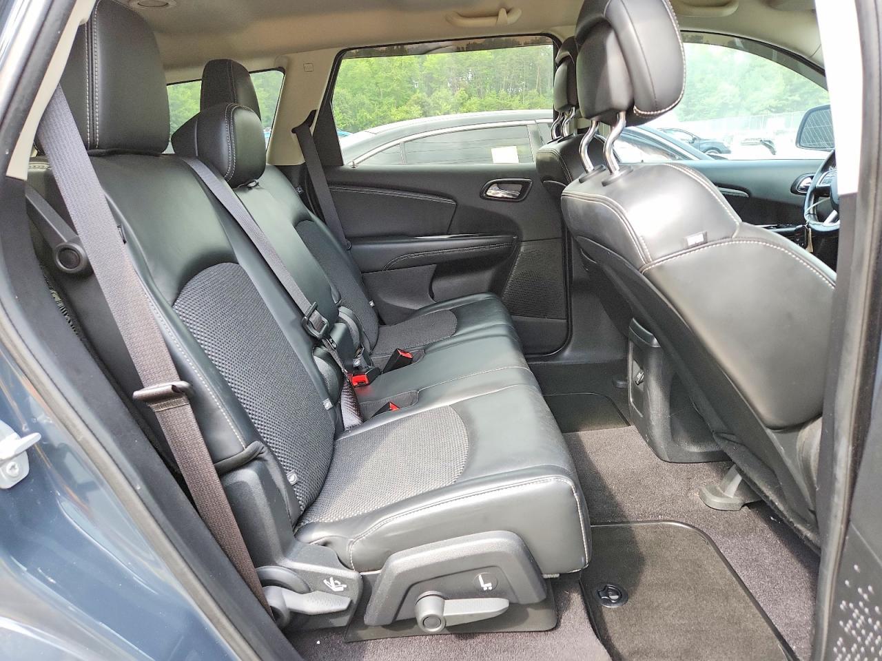 2017 Dodge Journey Crossroad - zdjęcie 11