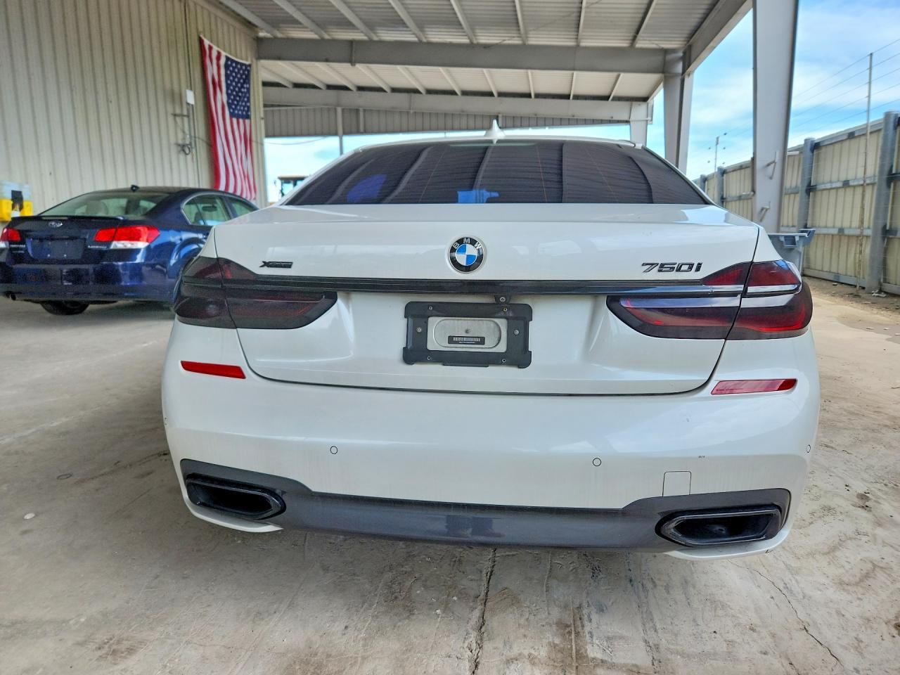2019 BMW 750 Xi - zdjęcie 6