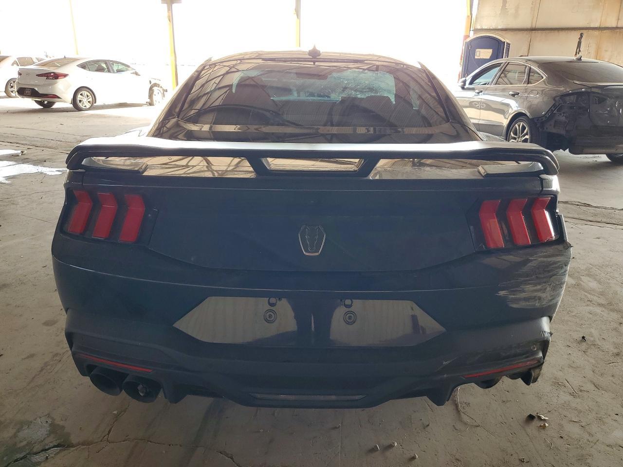 2024 Ford Mustang Dark Horse - zdjęcie 6