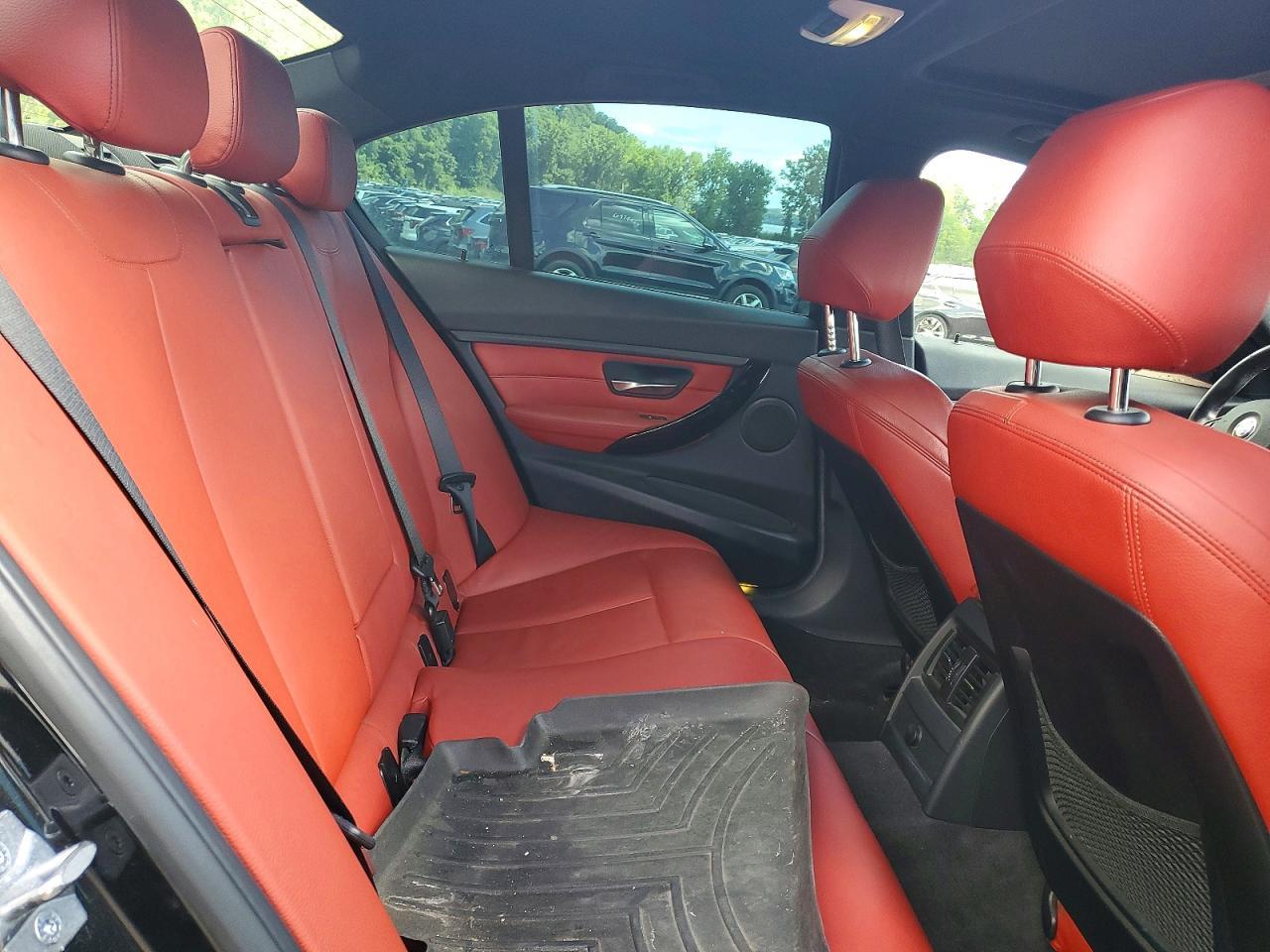 2013 BMW 335 Xi - zdjęcie 10