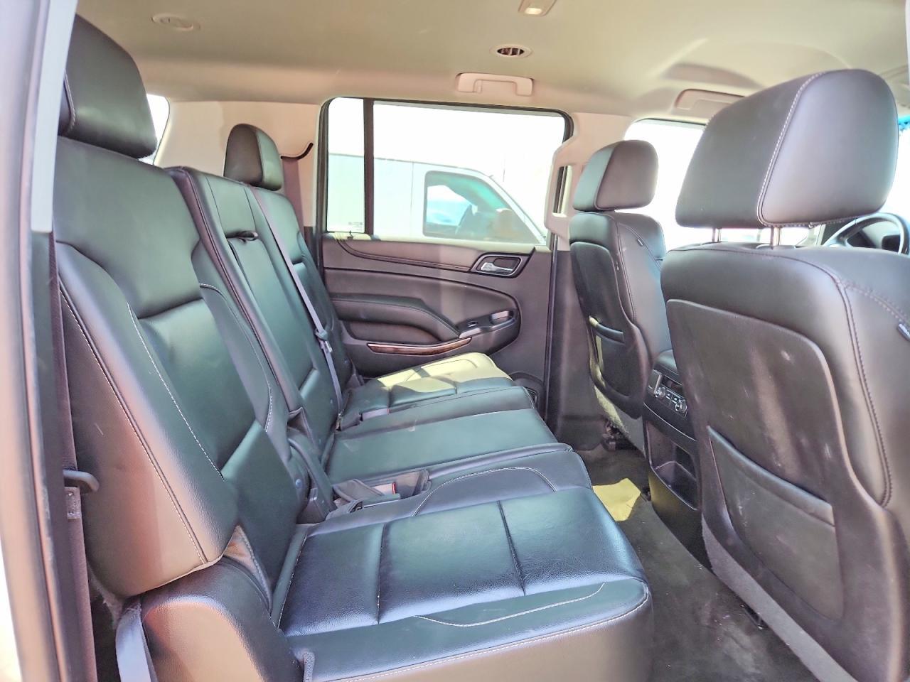 2015 Chevrolet Suburban K1500 Lt - zdjęcie 11