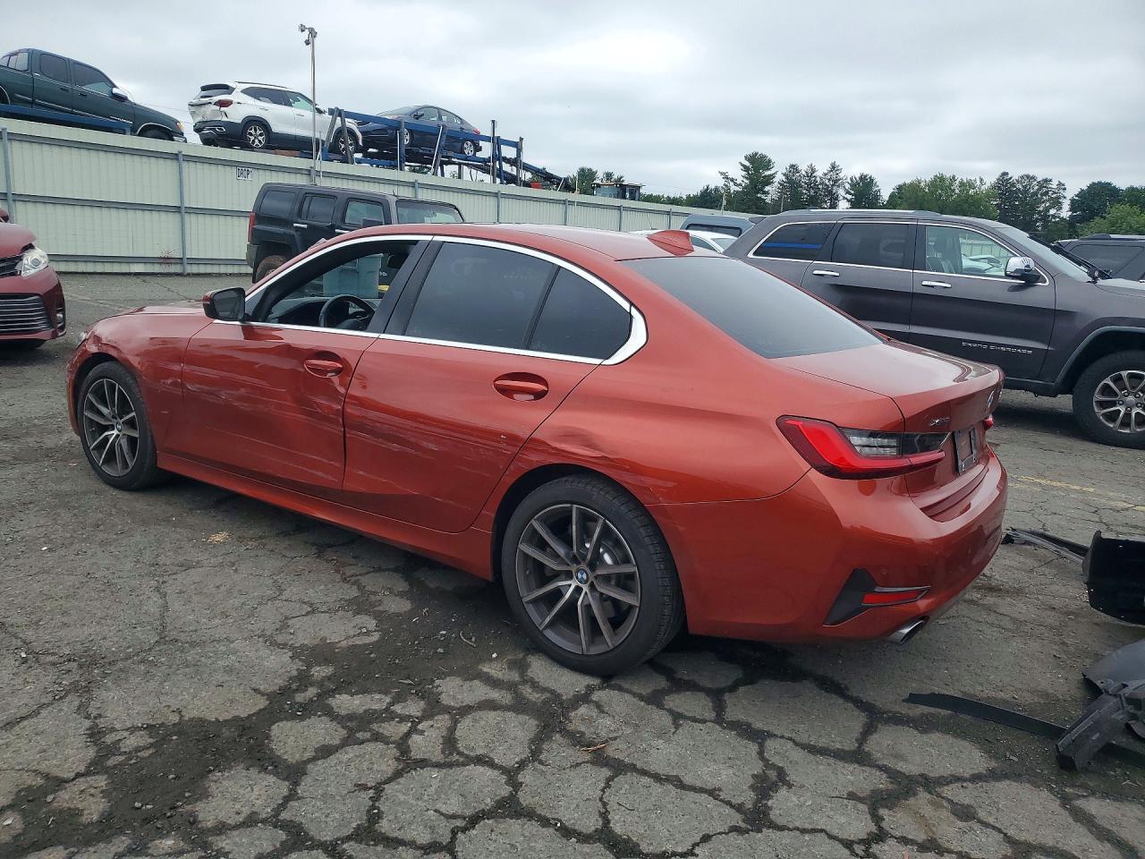 2019 BMW Seria 3 330i - zdjęcie 2