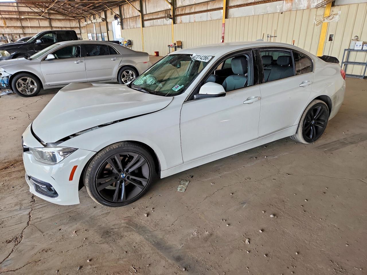 2018 BMW 330 I - zdjęcie główne