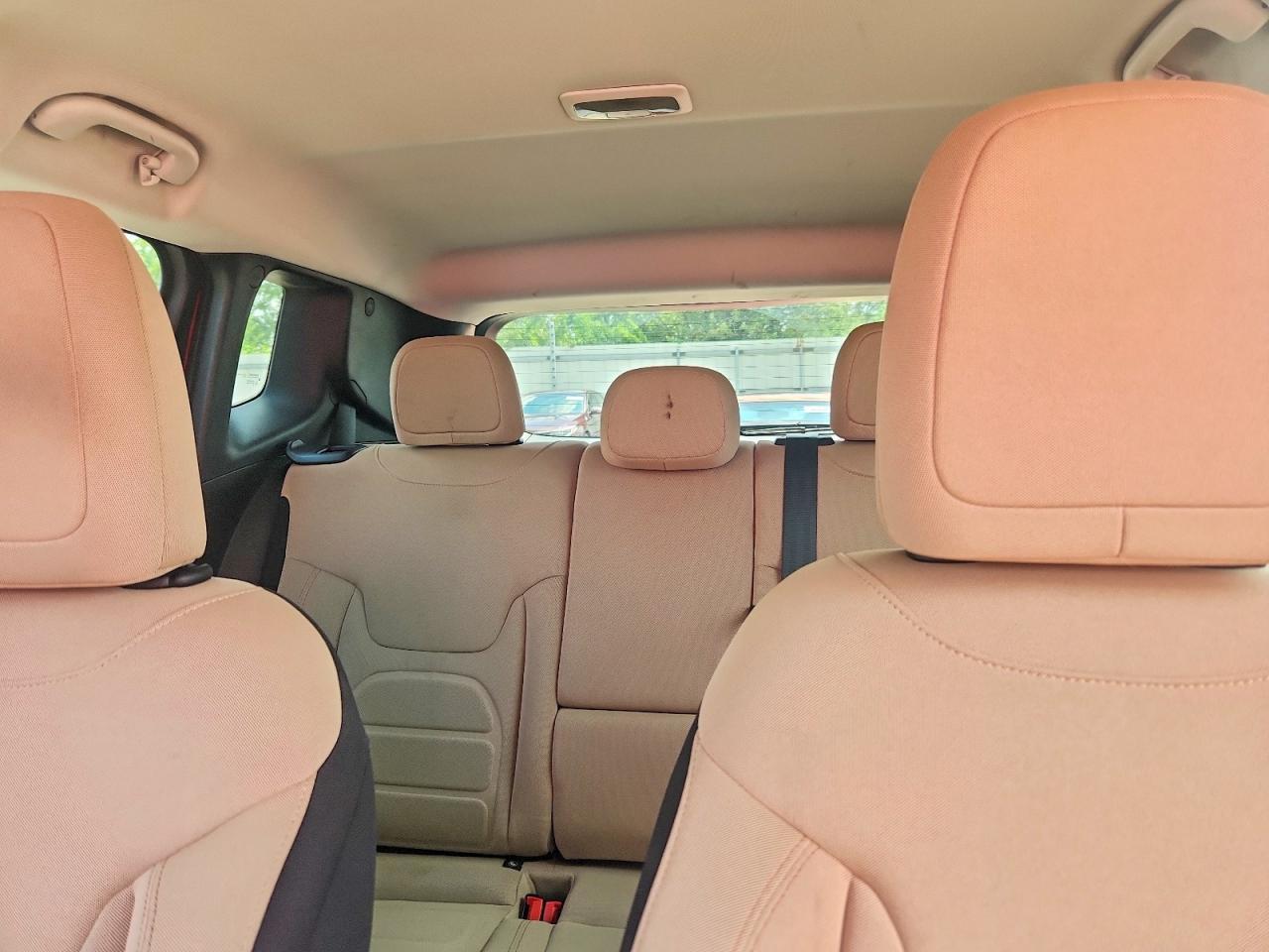 2018 Jeep Renegade Latitude - zdjęcie 10
