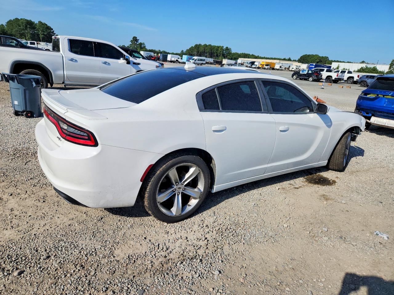 2016 Dodge Charger R - zdjęcie 3