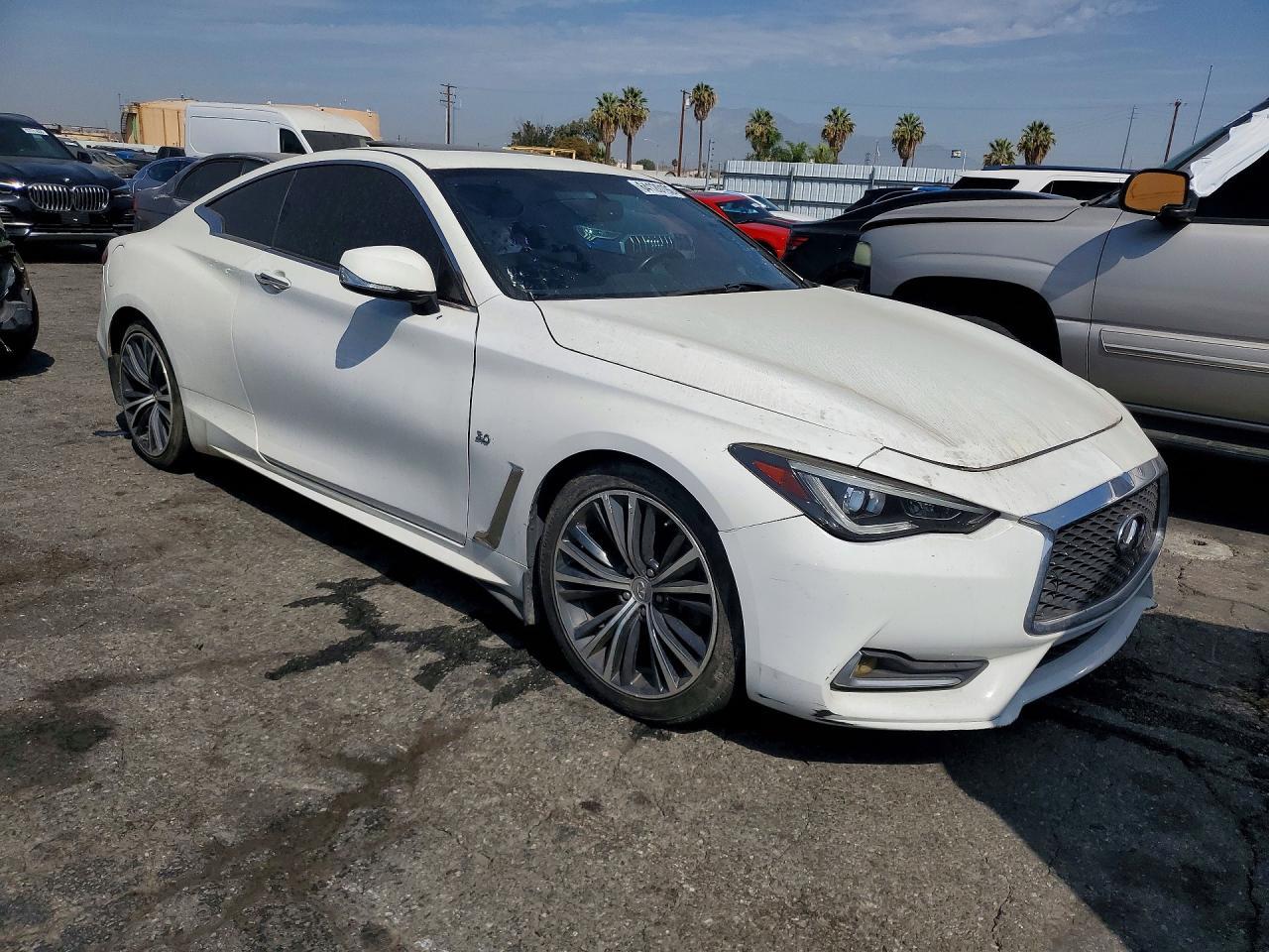 2018 Infiniti Q60 3.0T Luxe - zdjęcie 4