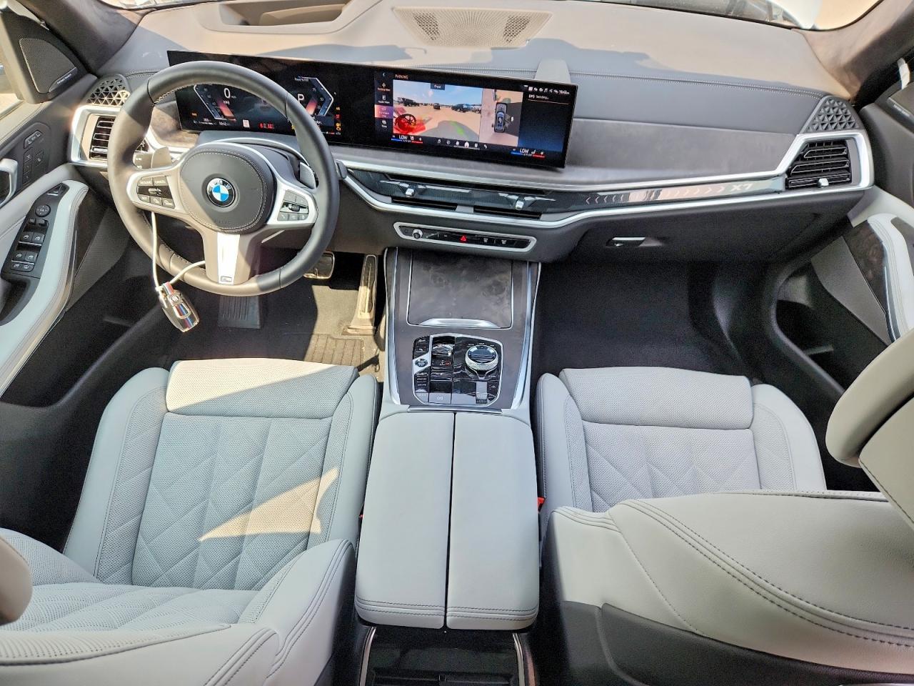 2026 BMW X7 xDrive40I - zdjęcie 8