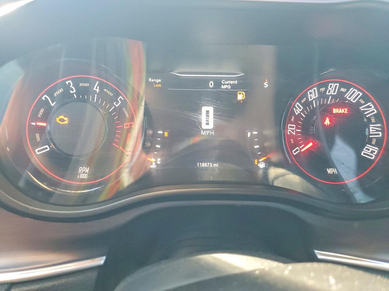 2016 Dodge Challenger R/T - zdjęcie 9