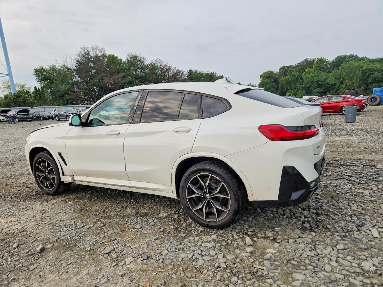 2025 BMW X4 xDrive30I - zdjęcie 2