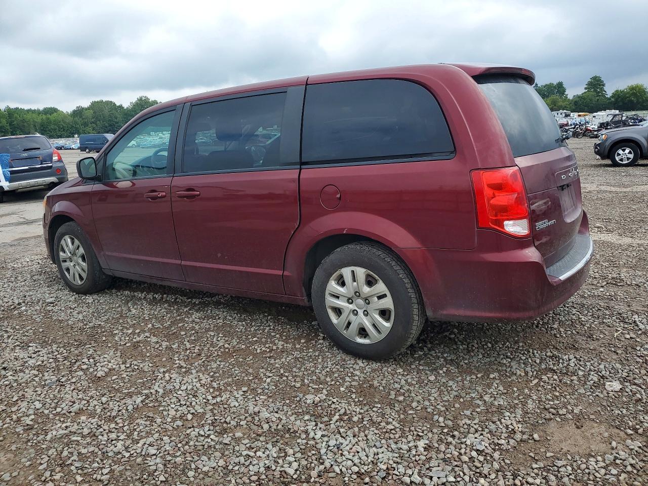 2018 Dodge Grand Caravan Se - zdjęcie 2