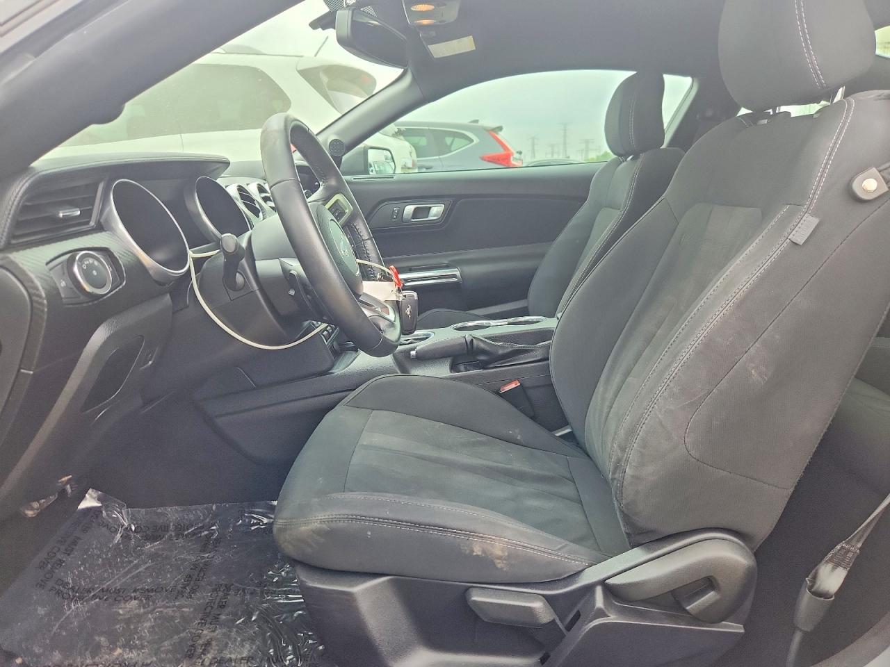 2019 Ford Mustang - zdjęcie 7