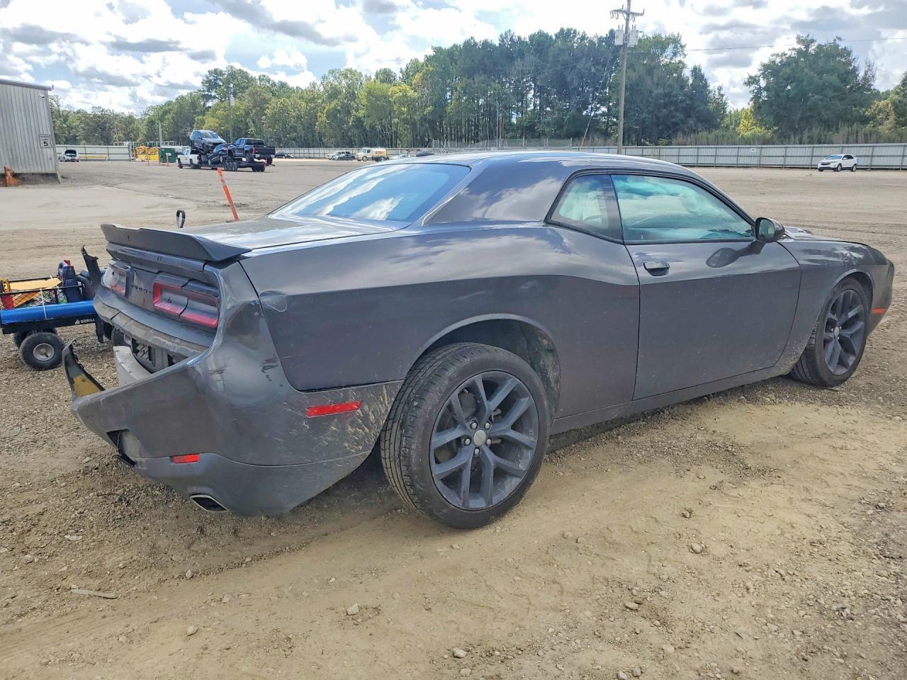 2020 Dodge Challenger Sxt - zdjęcie 3
