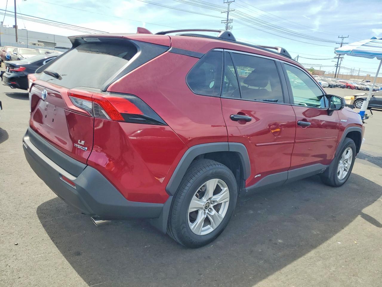 2021 Toyota Rav4 Le - zdjęcie 3