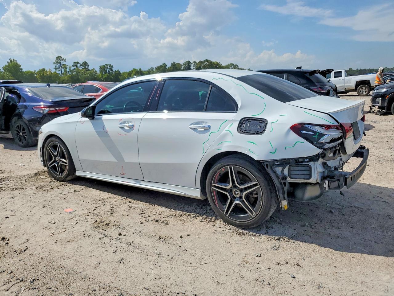 2020 Mercedes-Benz A 220 4Matic - zdjęcie 2
