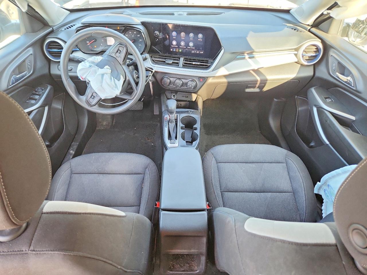 2024 Chevrolet Trax Ls - zdjęcie 8