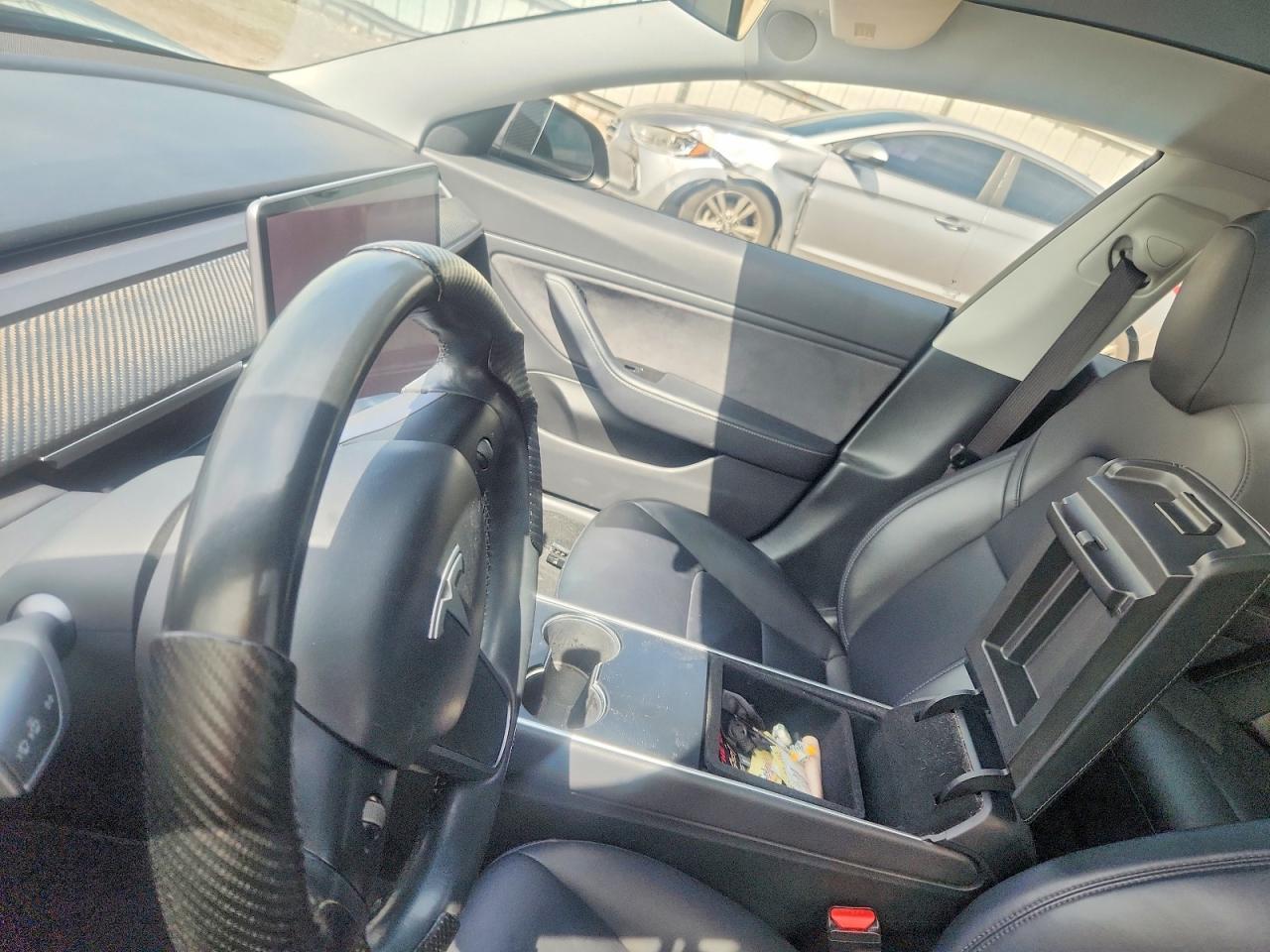 2018 Tesla Model 3 - zdjęcie 9
