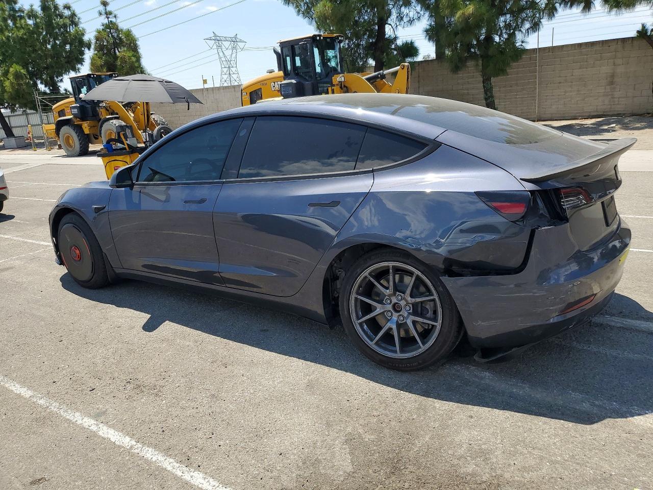 2023 Tesla Model 3 - zdjęcie 2