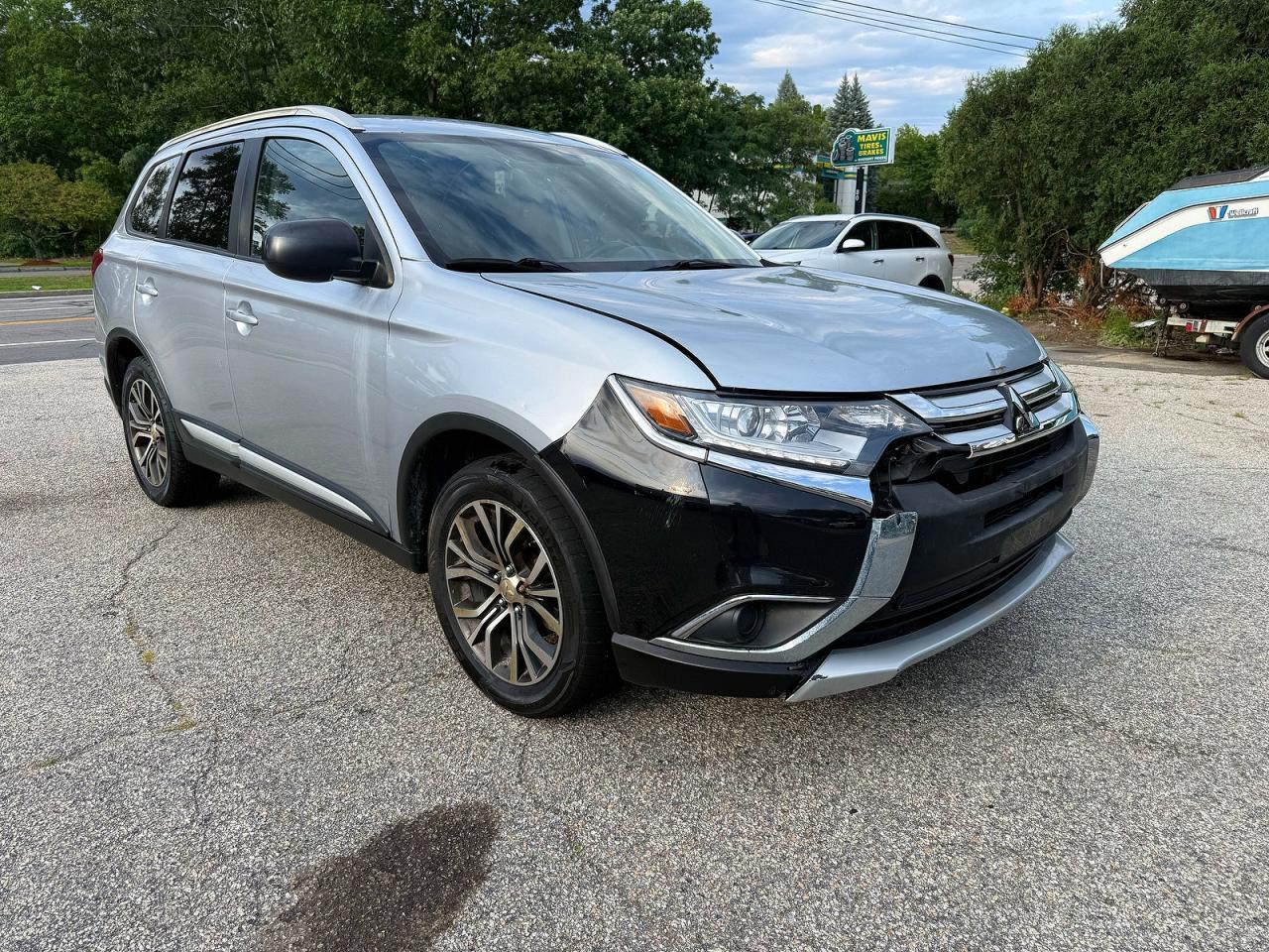 2016 Mitsubishi Outlander Se - zdjęcie główne