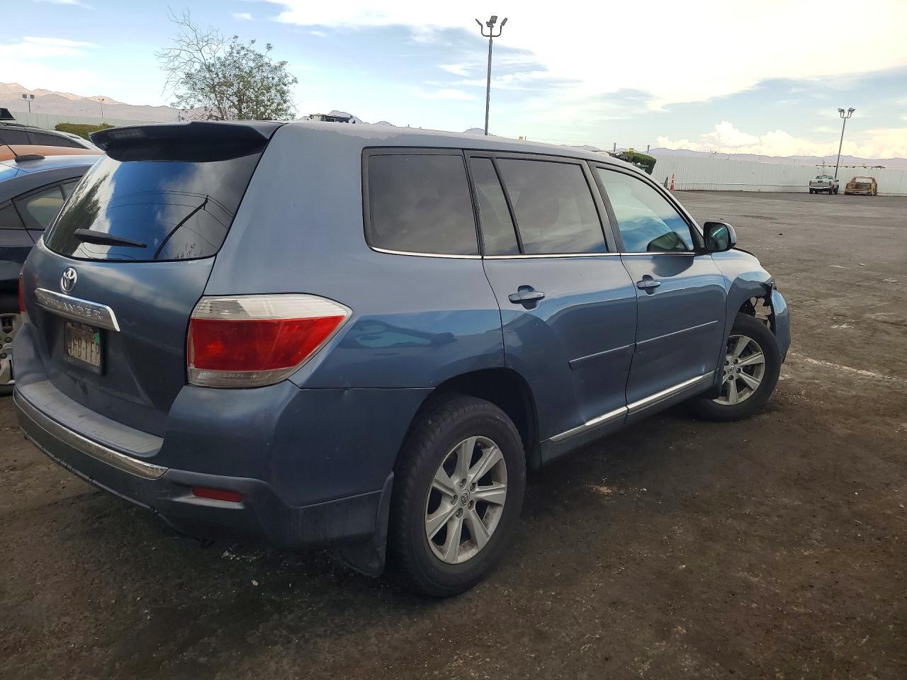 2013 Toyota Highlander Base - zdjęcie 3