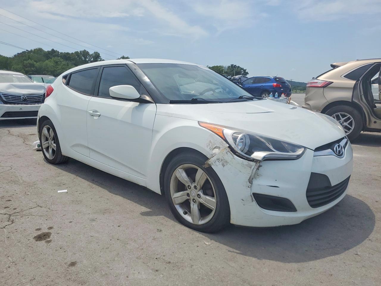 2015 Hyundai Veloster Base - zdjęcie 4