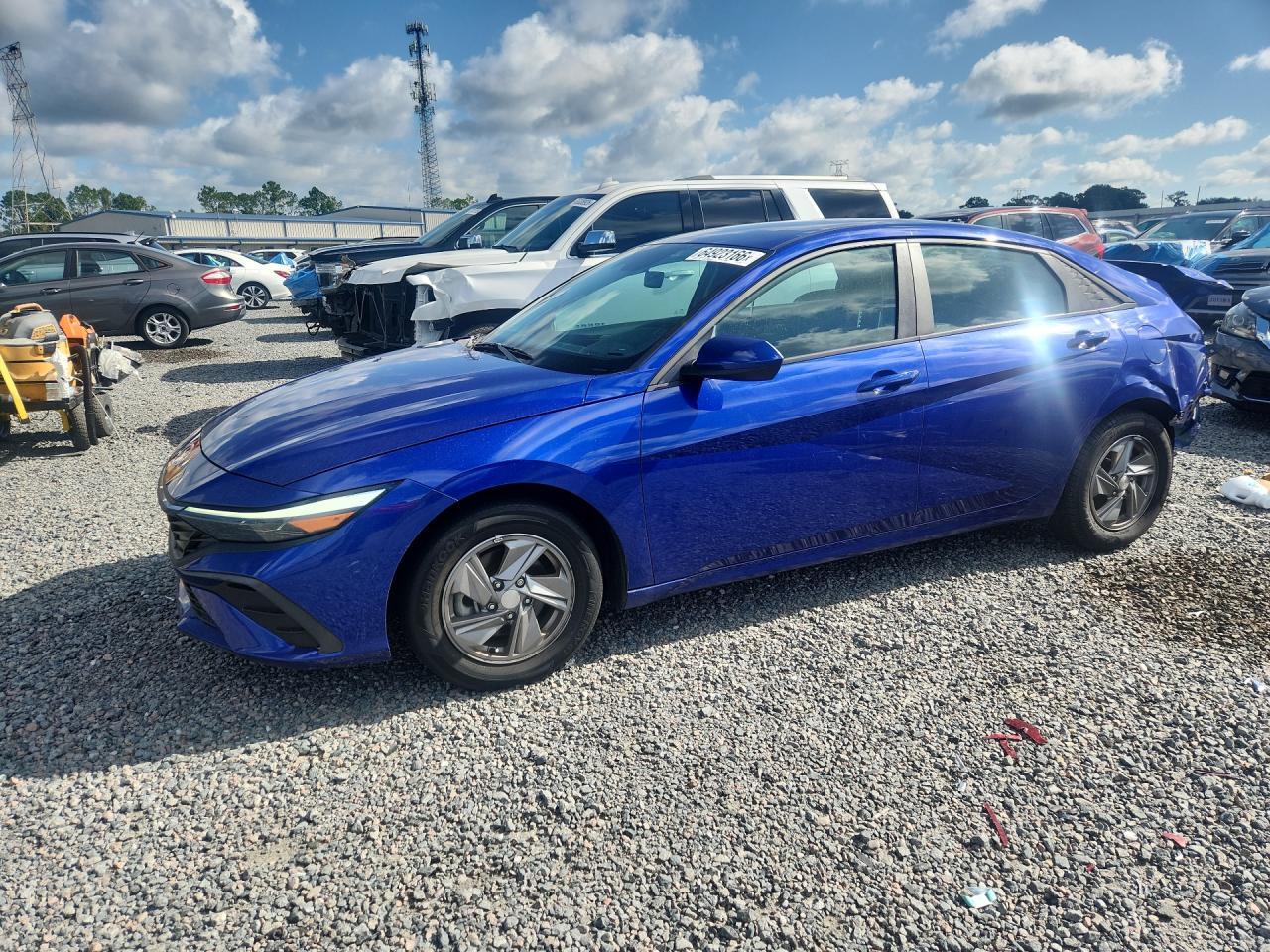 2024 Hyundai Elantra Se - zdjęcie główne