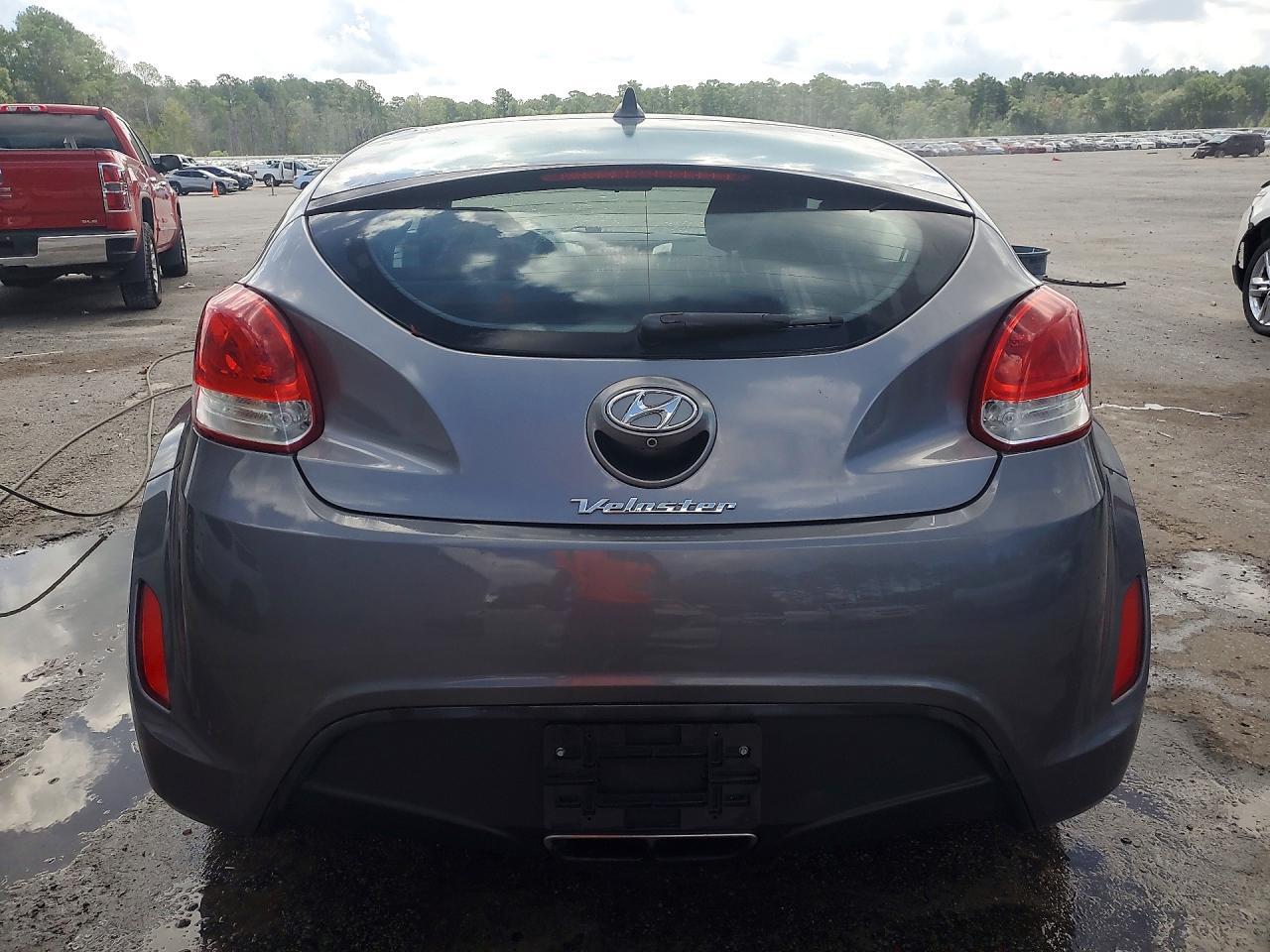 2016 Hyundai Veloster Base - zdjęcie 6