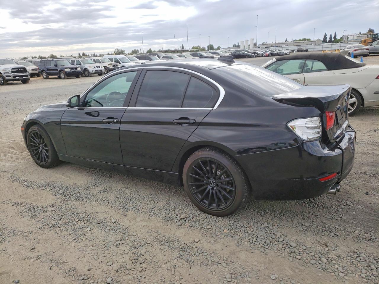 2015 BMW Seria 3 328i - zdjęcie 2