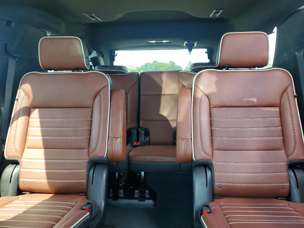 2024 GMC Yukon Denali Ultimate - zdjęcie 10